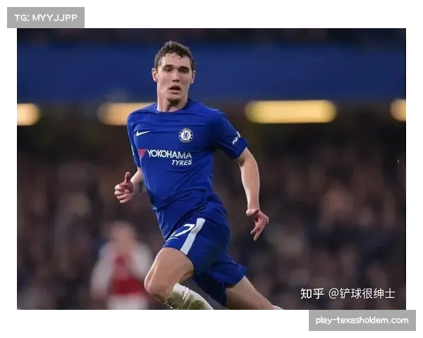 克里斯滕森用手机追看切尔西比赛展现对旧主深情难舍蓝色情缘